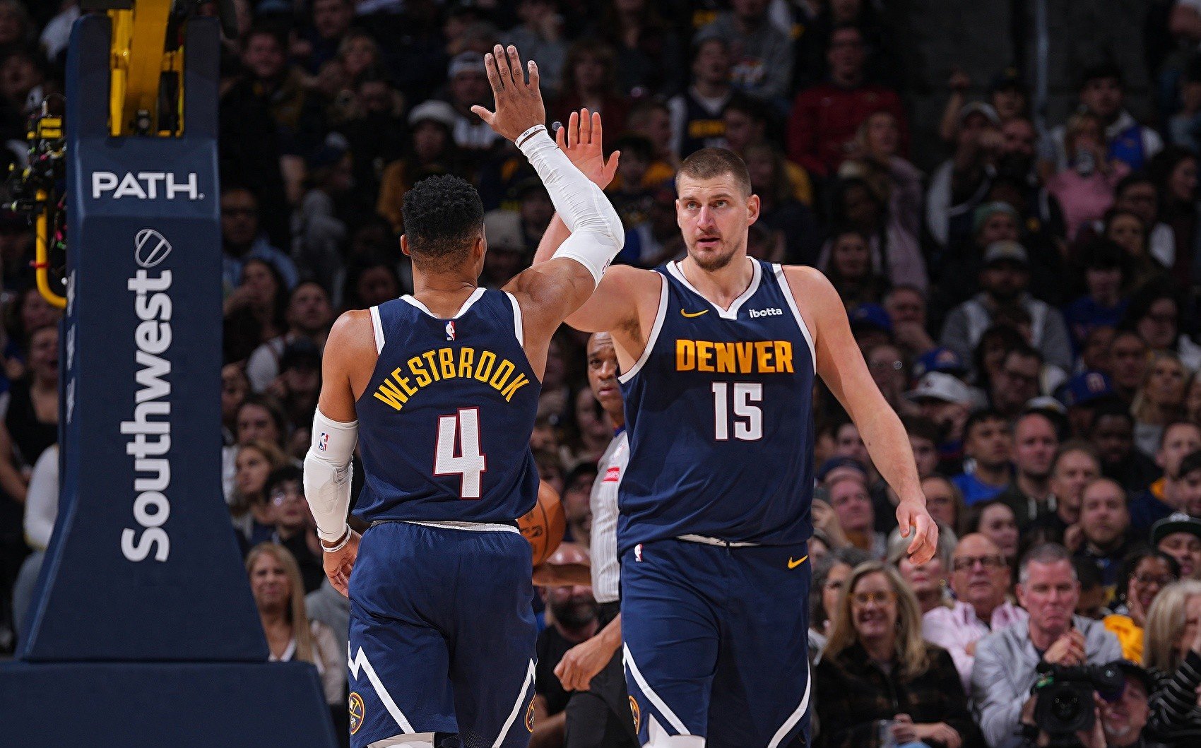 掘金队大胜，主帅盛赞球队表现出色