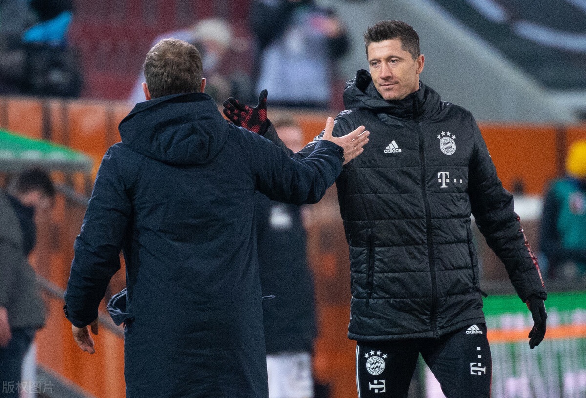 关于奥格斯堡队后防线存在问题需加以解决的信息