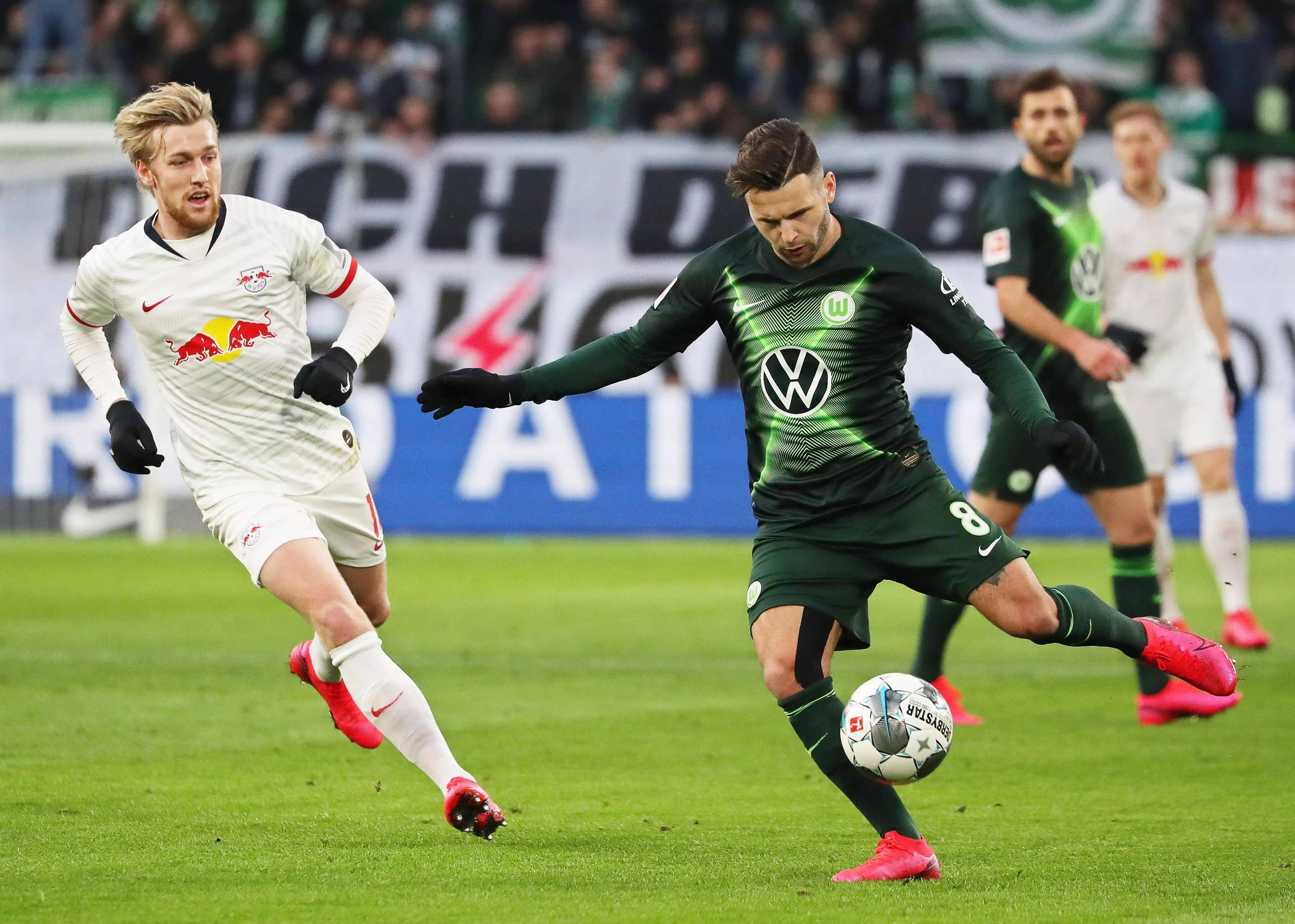 沃尔夫斯堡凭借团队合作，实现逆袭的简单介绍