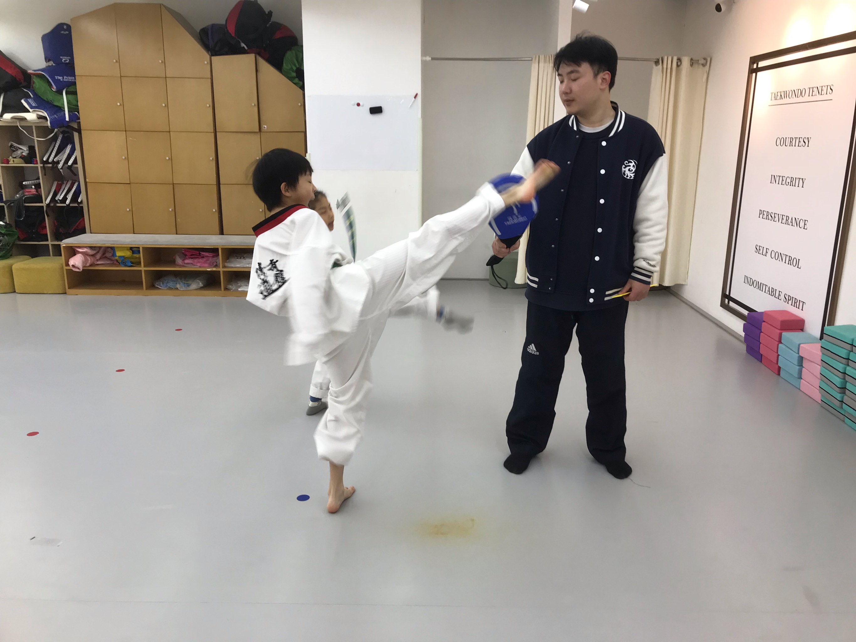 跆拳道金牌悬念难思选手最后一刻奋勇斗拼的简单介绍