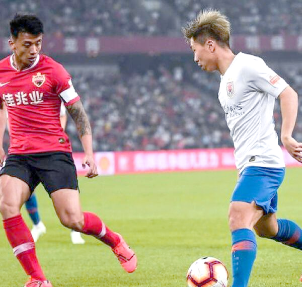 包含深圳佳兆业客场取分，球队备战成功的词条