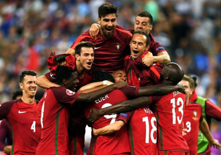 包含乌克兰队突破重围，挺进欧洲杯资格赛前列！的词条