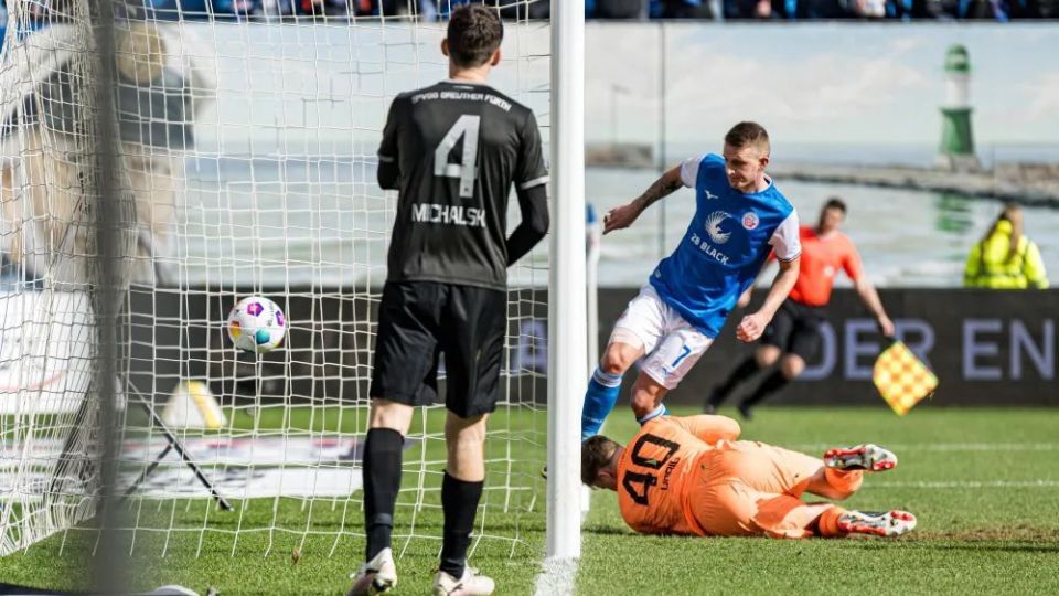 杜塞尔多夫胜利五球大胜，备战对汉堡比赛