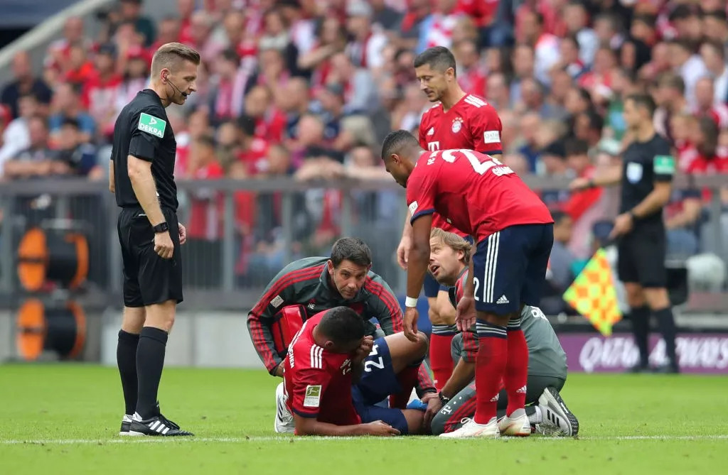 勒沃库森大将受伤退赛，球队战绩下滑