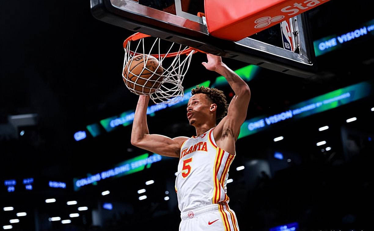 老鹰队球员集体发挥出色，力压对手取得胜利