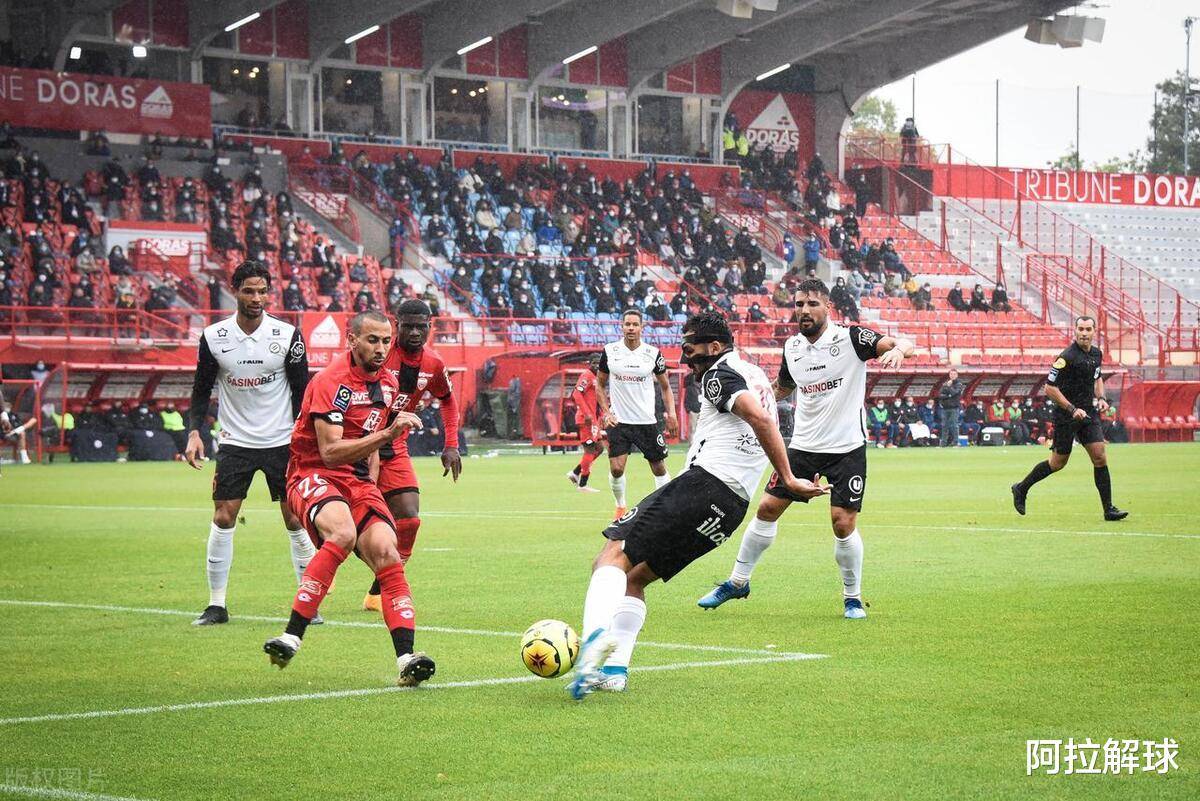 足球俱乐部在国际比赛中取得胜利