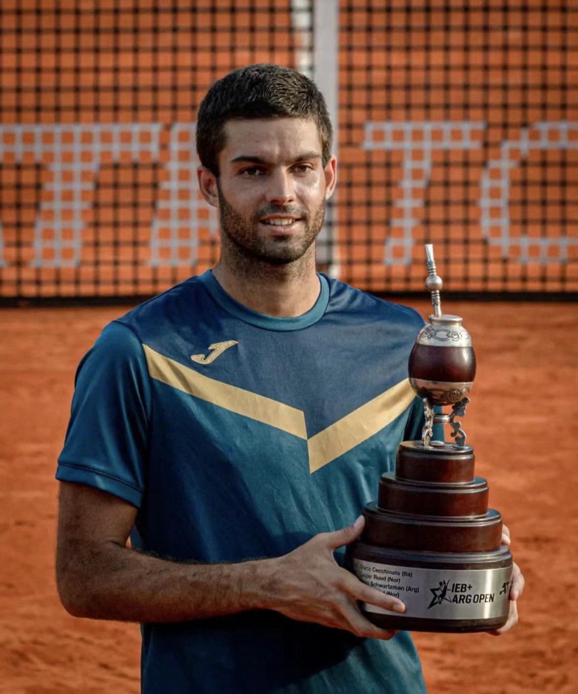 科斯塔神勇扑救,保住球队进球的简单介绍 科斯塔神勇扑救,保住球队进球的简单介绍