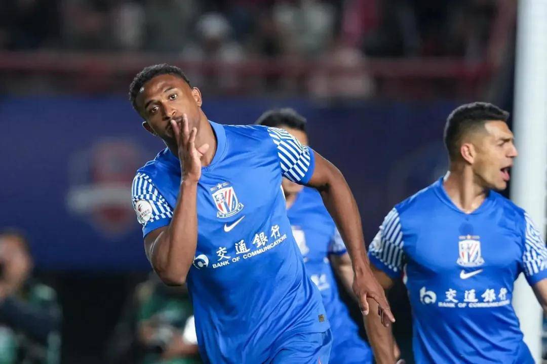 开云体育平台APP-关于申花新援表现抢眼，助球队积分榜上升的信息