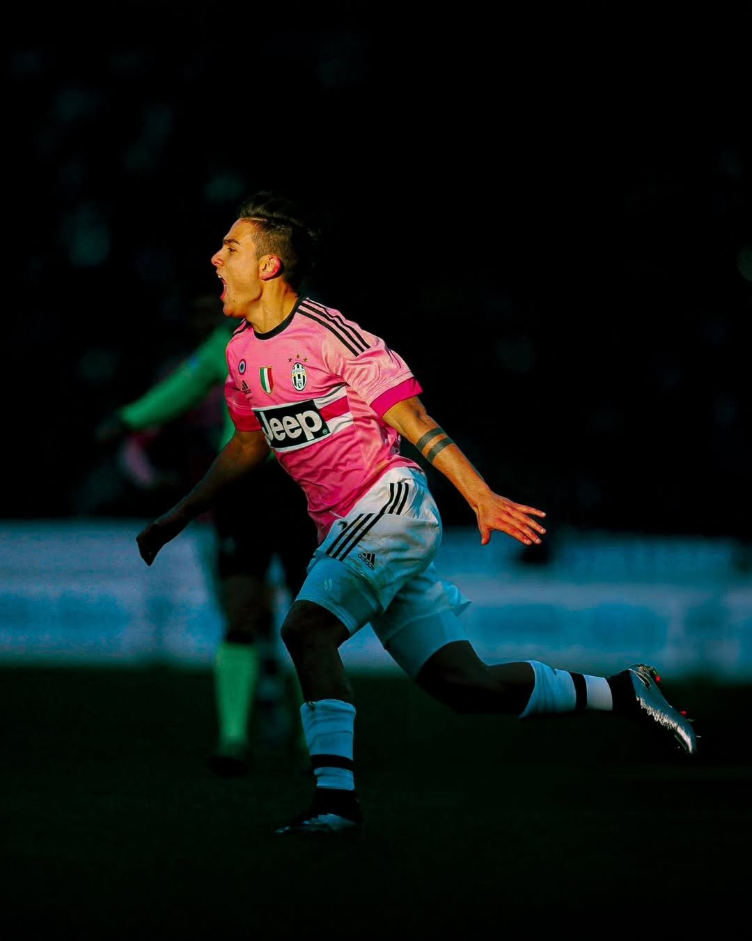 尤文图斯的转会策略引人关注