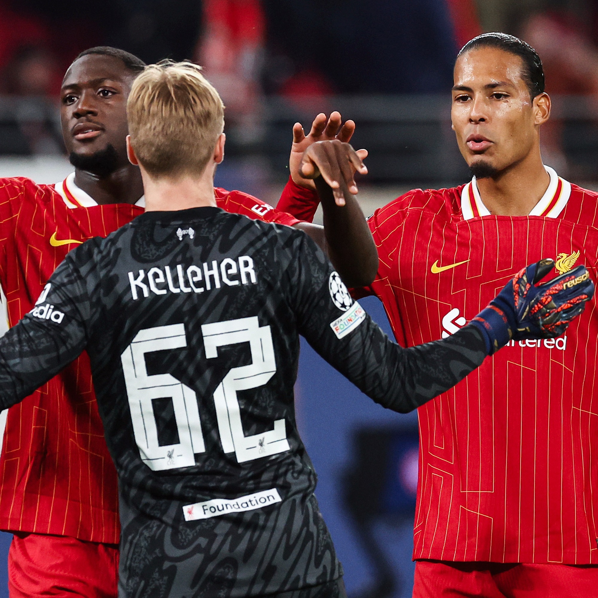 包含轻松过关！RB莱比锡客场击败汉堡的词条