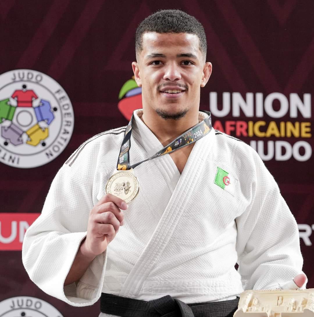 丹麦运动员在柔道比赛中获胜