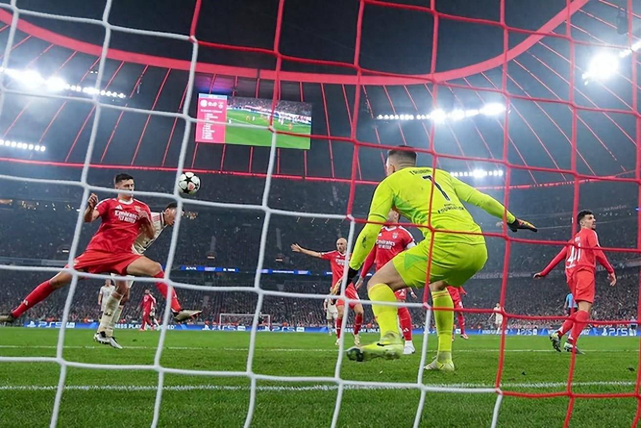 拜仁慕尼黑前场球员犀利进攻，轻松取胜的简单介绍