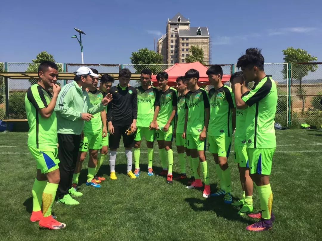 包含济南绿城主场击败江苏北控，展现强大实力的词条