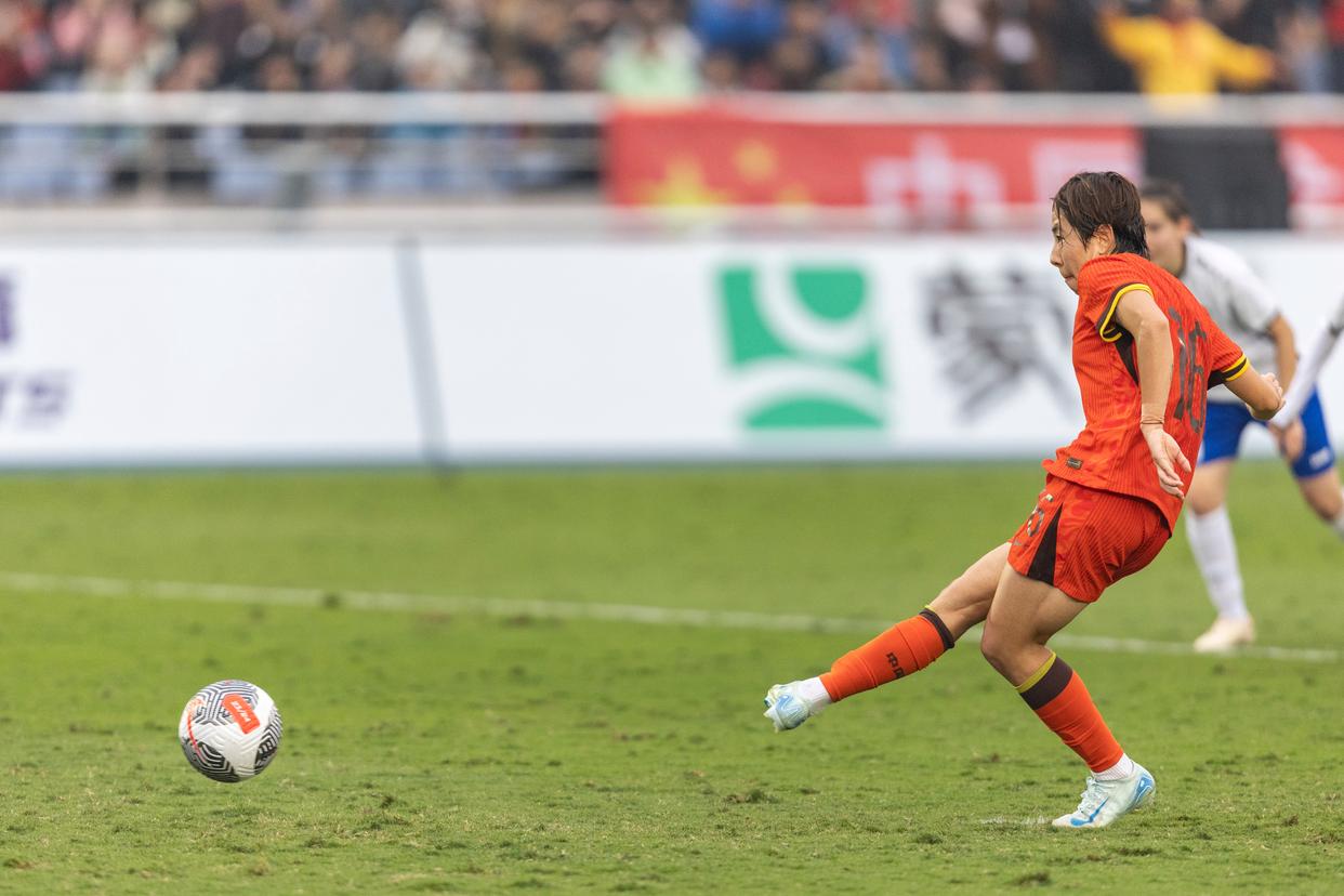 国际女足大赛中国队势如破竹的简单介绍