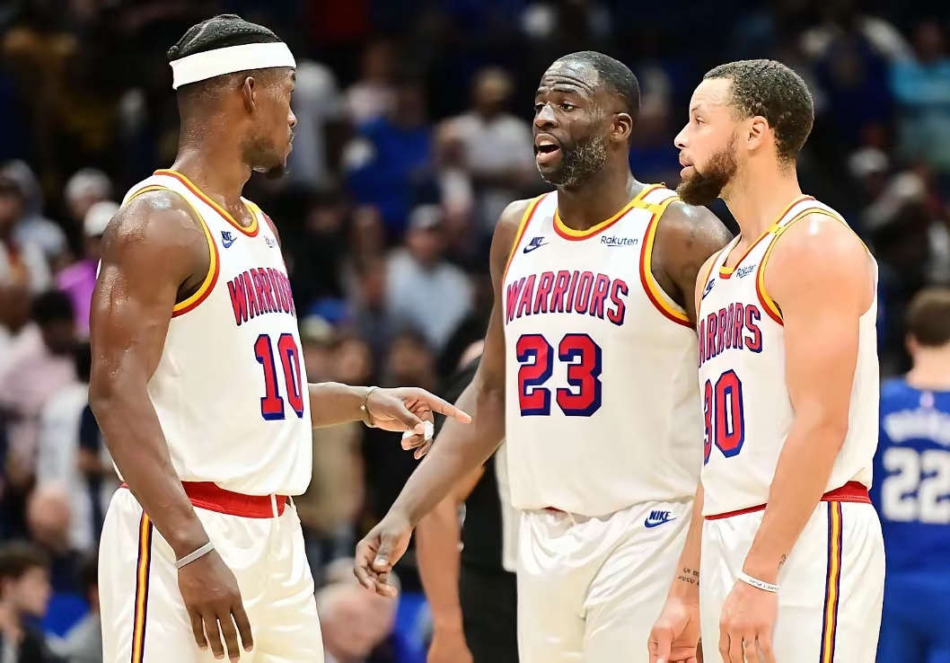 开云体育官方网站-勇士主控发挥失常，队友之间关系紧张