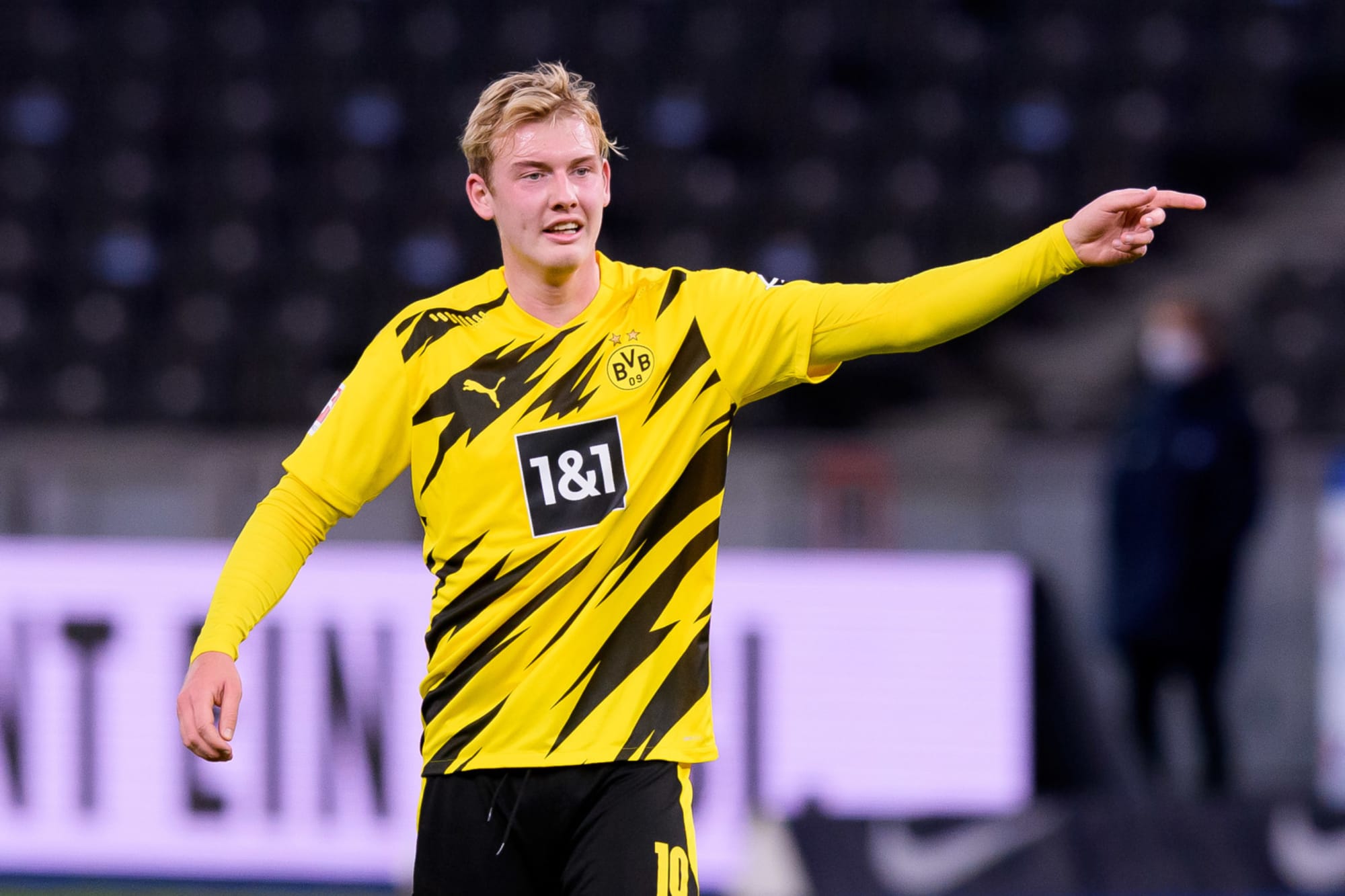 多特蒙德派出新锋线，欧冠资格前景一片晴朗