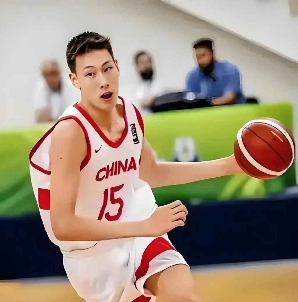 刀光剑影胜利道路，黑龙江男篮成为季后赛新希望的简单介绍