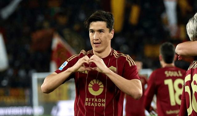 罗马前锋连入两球，率队取得胜利