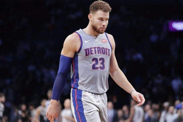 包含雄鹿队主力受伤，球队战绩一落千丈的词条