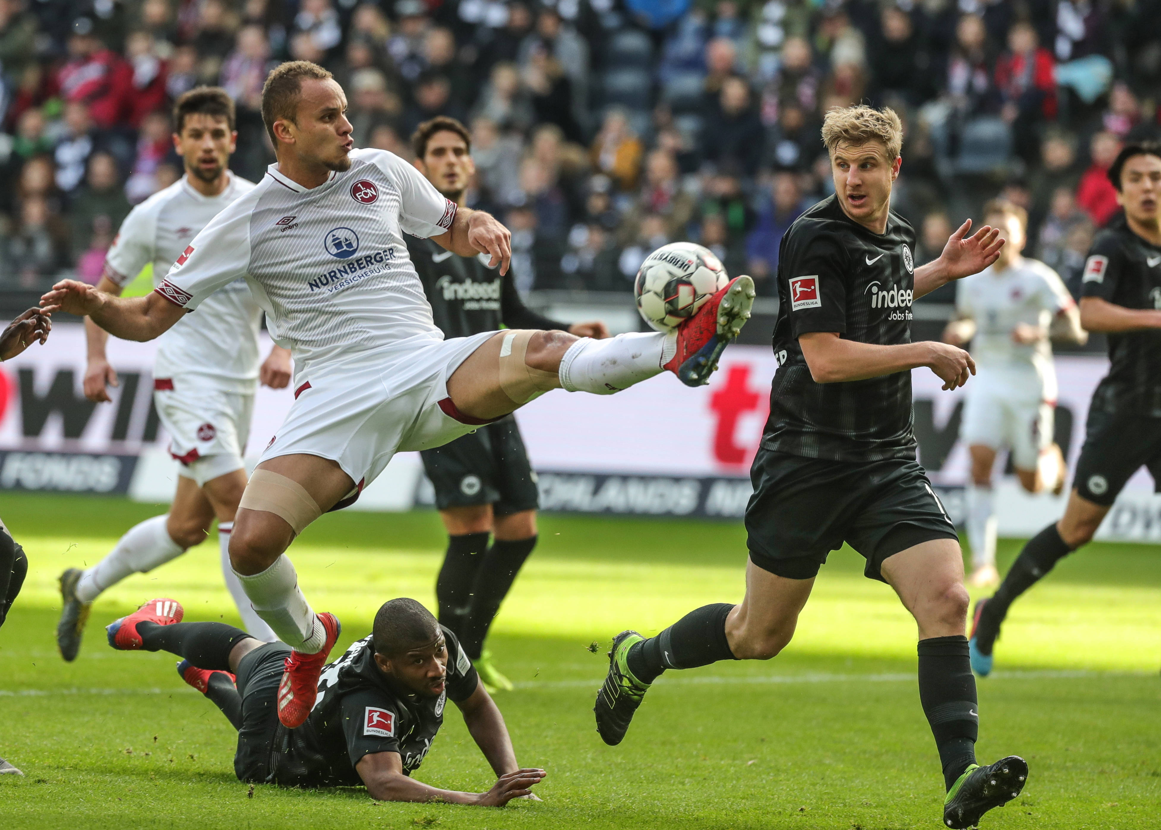 法兰克福主场告捷，迎来胜利的季节