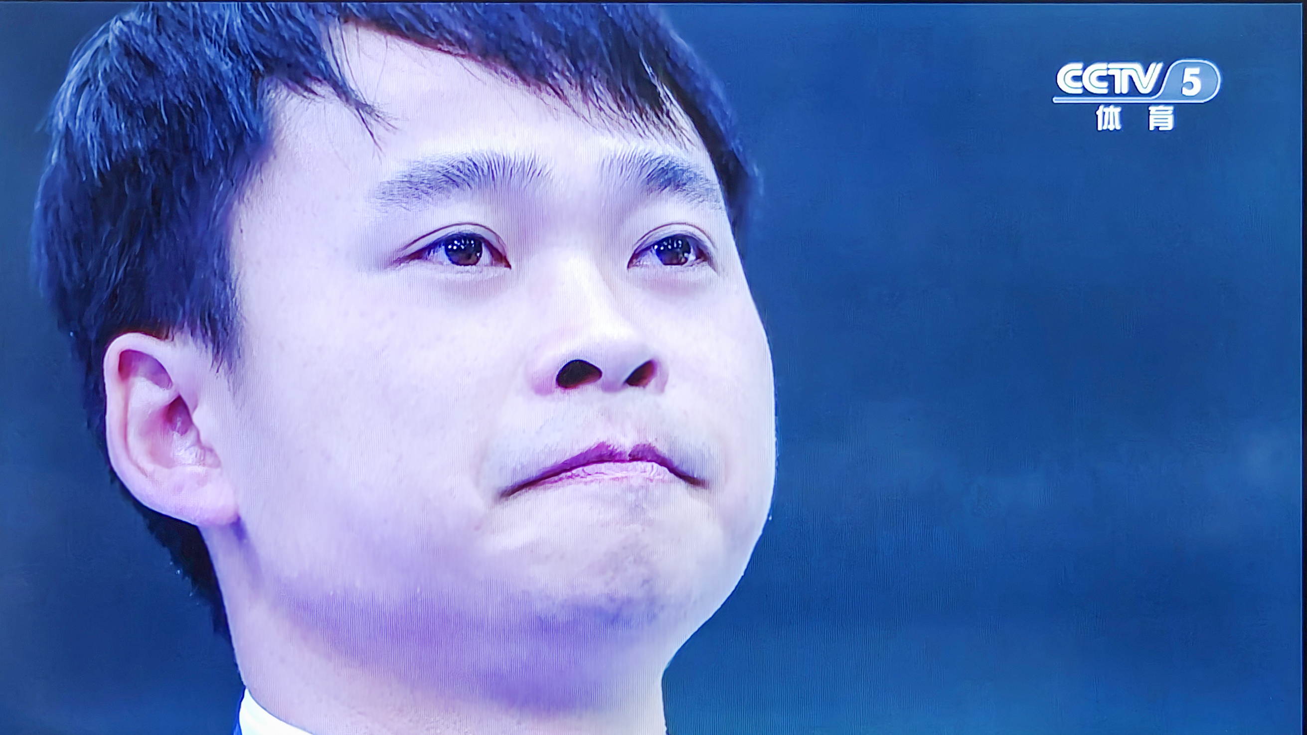 包含激动瞬间！选手战胜一切，夺得金牌的词条