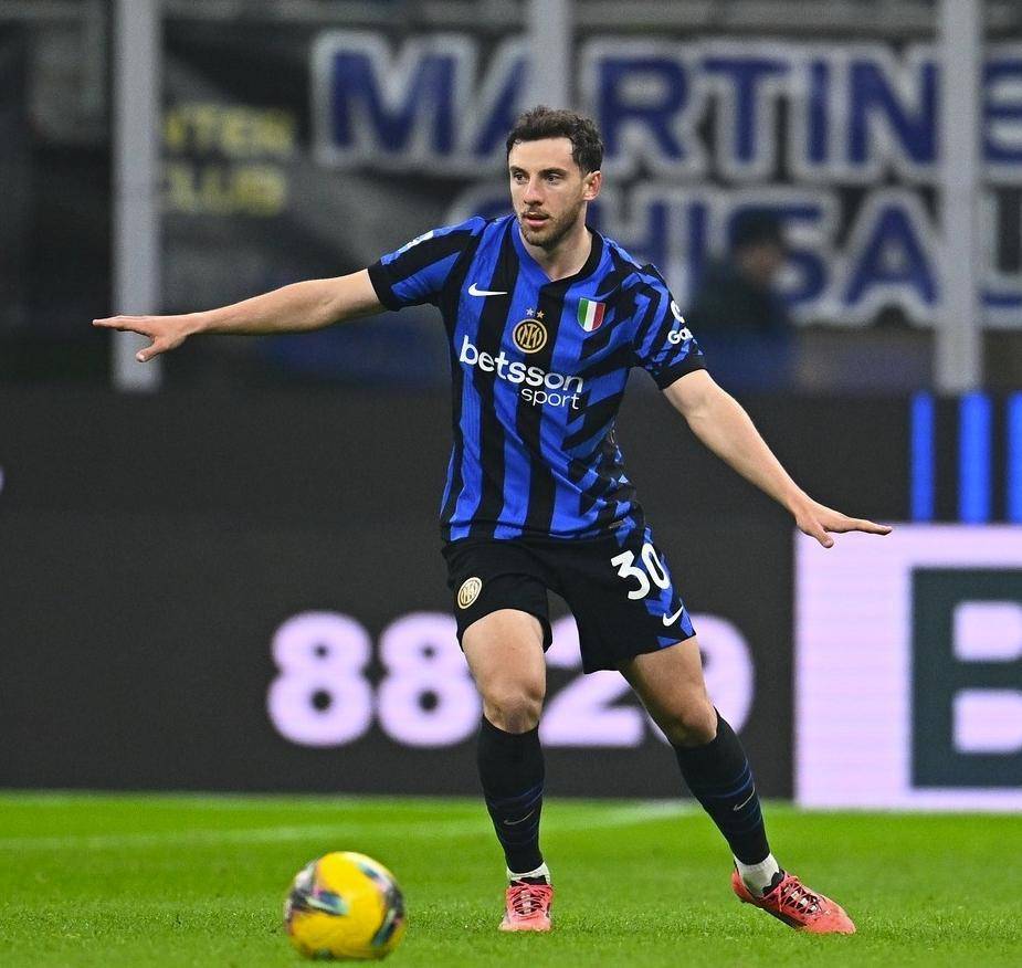 开云平台-意甲劲旅连续胜出，夺冠形势一片大好