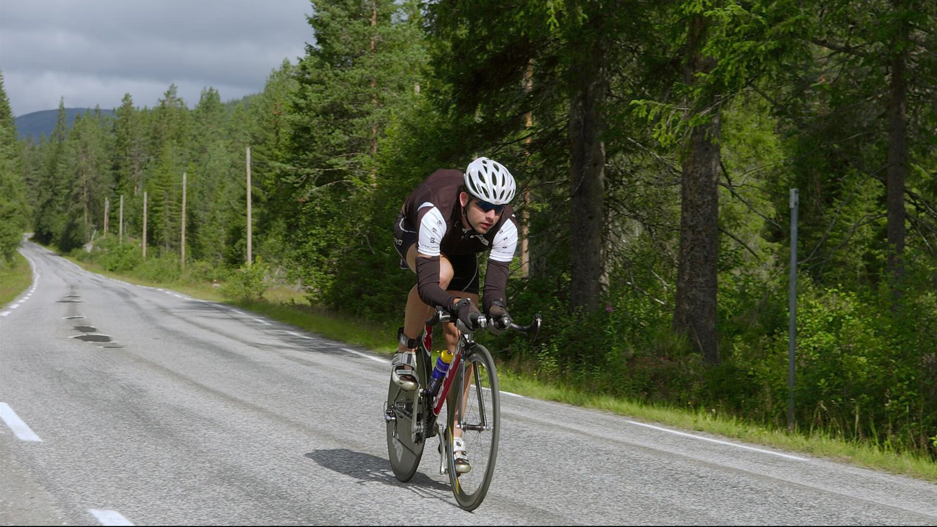 跨纬度的篮球双重奏，吉林雪夜破奇才，浓眉扛起世界排名战旗